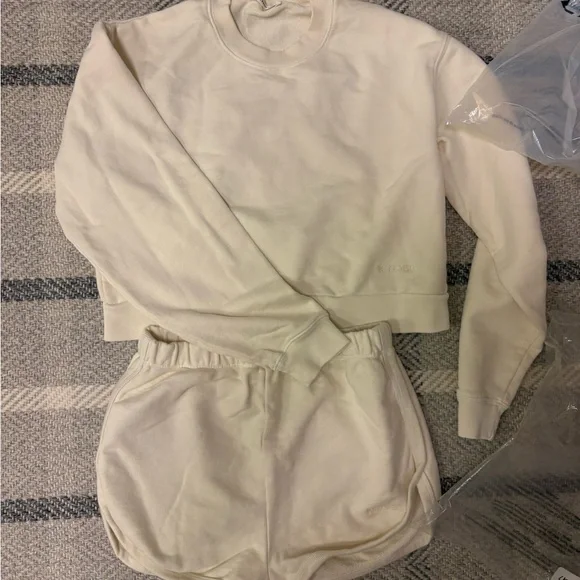 Renggli Cream Terry Crewneck Sweatshirt and Shorts Set. - Picture 8 of 8